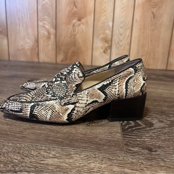 Vince Camuto Reptile heeled loafer 6.5 - Picture 4 of 10